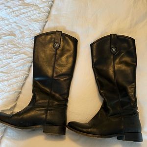 Womens Melissa Frye boots. Size 7